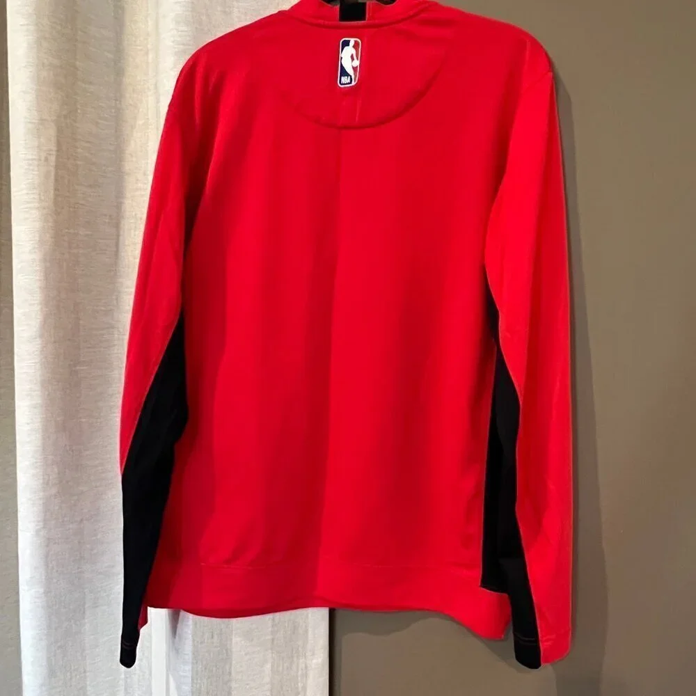 Chicago Bulls Nike Player Warm-Up Shooting Long Sleeve Red & Black, Size Small